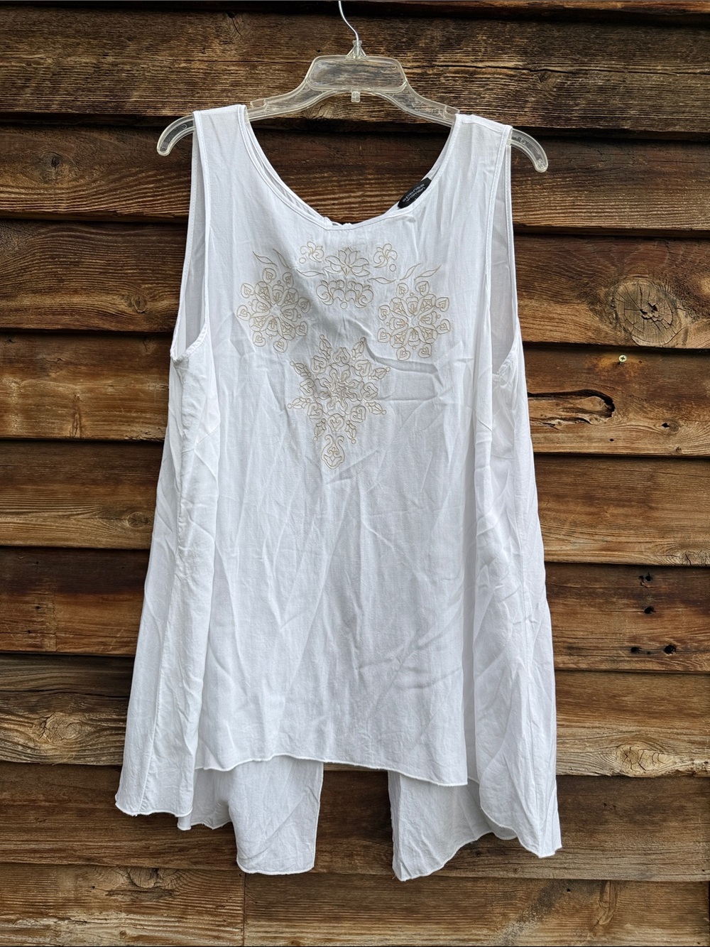 Spense woman embroidered top